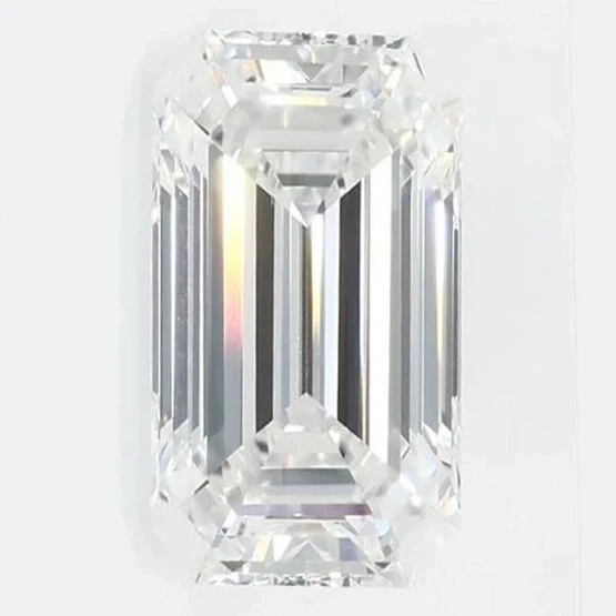0.9 Ct Emerald Lab-Grown Diamond